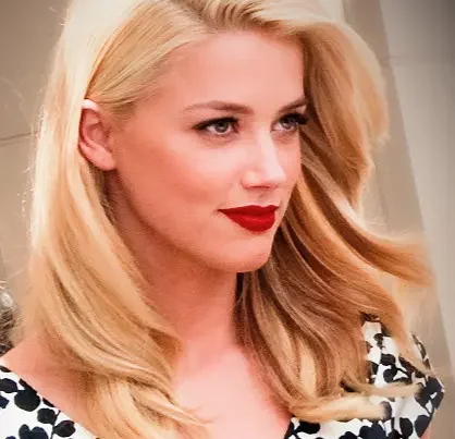 Coiffure Amber Heard